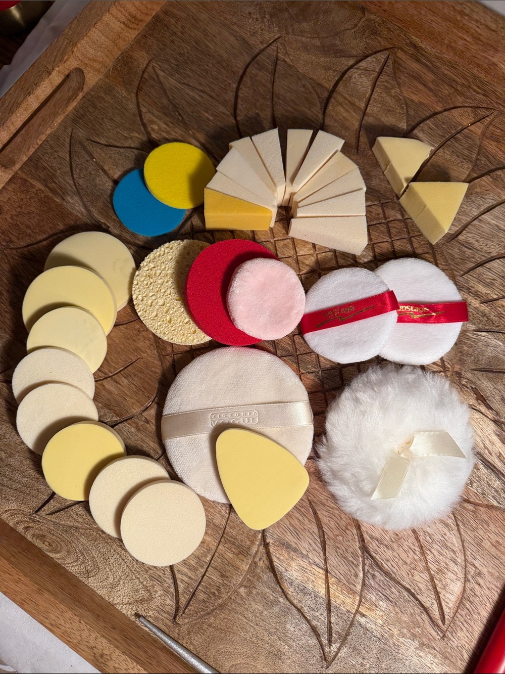 NEW 30 piece Makeup Puff and Sponge Set - Assorted Varieties & Colors (may vary)